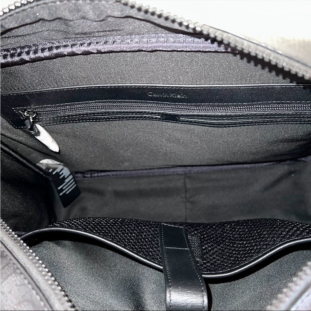 Calvin Klein messenger bag - Picture 6 of 11